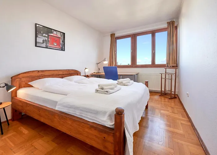 Buda Hills Hideout *