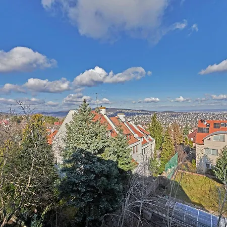 Buda Hills Hideout *